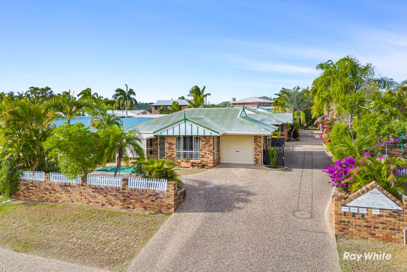 Photo - 2/24 Price Avenue, Kawana QLD 4701 - Image 12