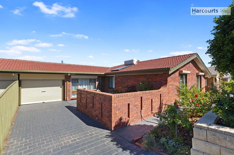 Photo - 2/24 Quinvale Road, Hallett Cove SA 5158 - Image 2