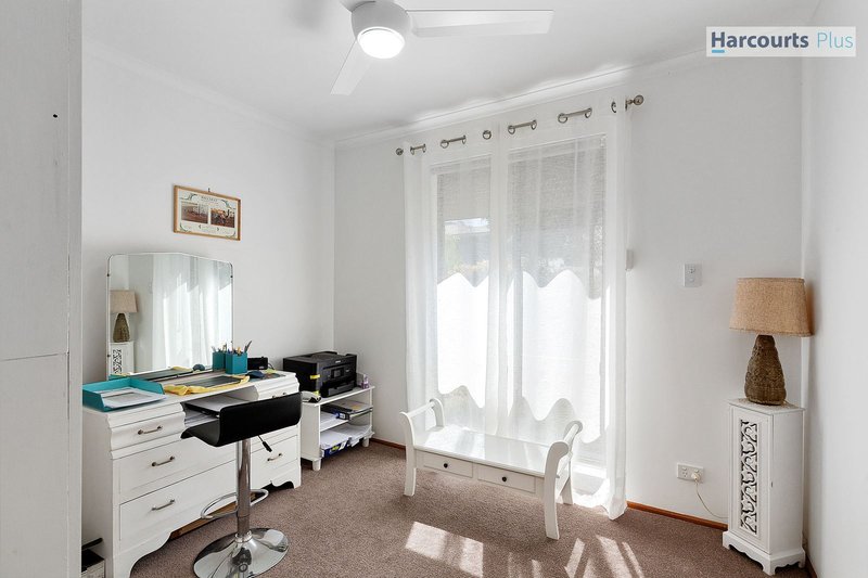 Photo - 2/24 Quinvale Road, Hallett Cove SA 5158 - Image 12