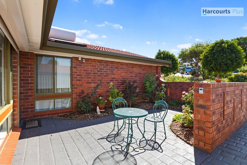 Photo - 2/24 Quinvale Road, Hallett Cove SA 5158 - Image 15