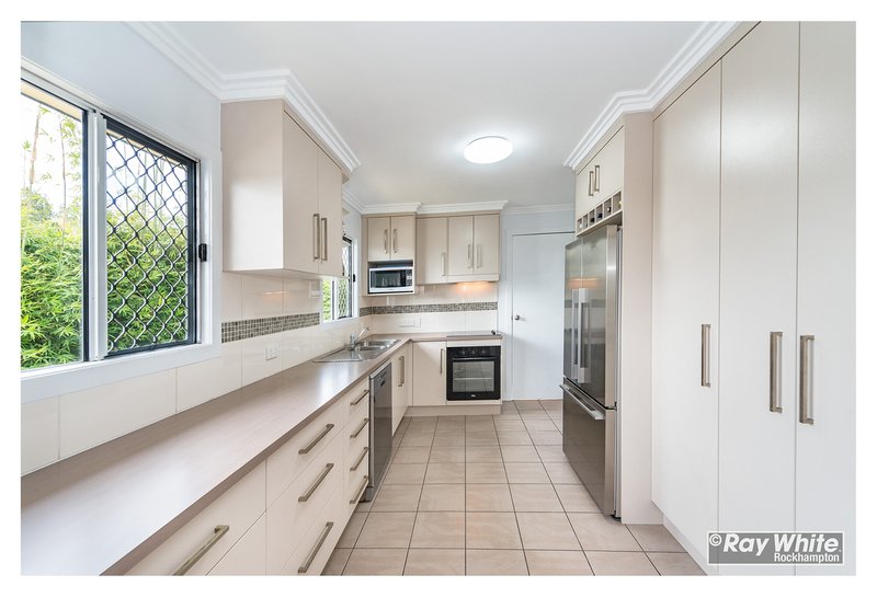 Photo - 224 Richardson Road, Park Avenue QLD 4701 - Image 2