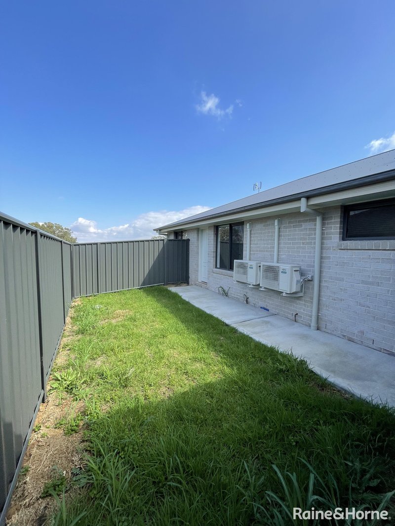 2/24 Rodgers Road, West Tamworth NSW 2340