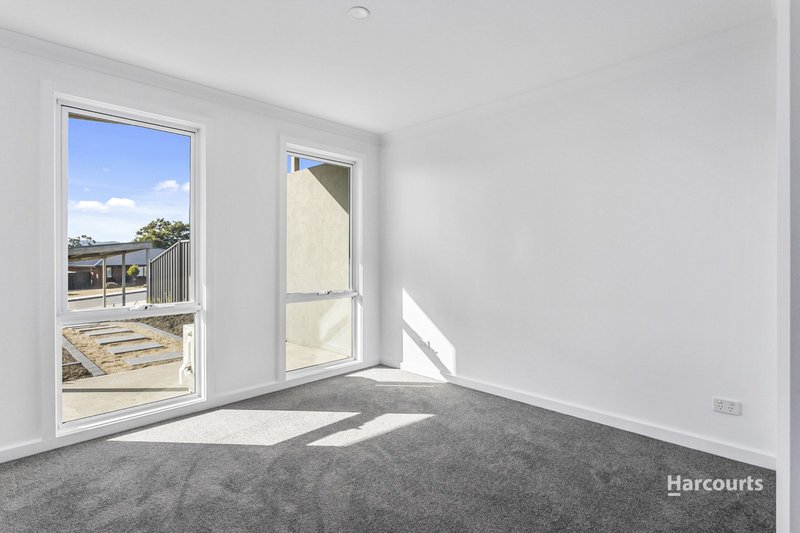 Photo - 2/24 Sandpiper Drive, Midway Point TAS 7171 - Image 6