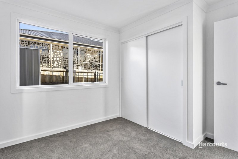 Photo - 2/24 Sandpiper Drive, Midway Point TAS 7171 - Image 7