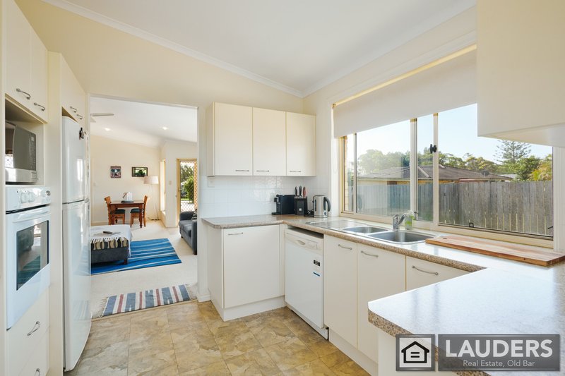 Photo - 2/24 Sheppard Street, Old Bar NSW 2430 - Image 2