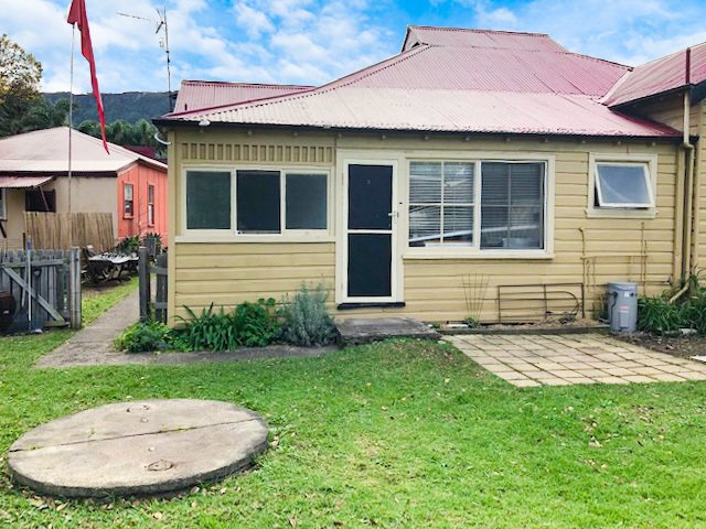 Photo - 2/241 Lawrence Hargrave Drive, Thirroul NSW 2515 - Image 1