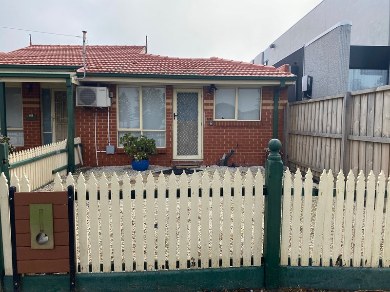 Photo - 2/243 Queen Street, Altona VIC 3018 - Image 2