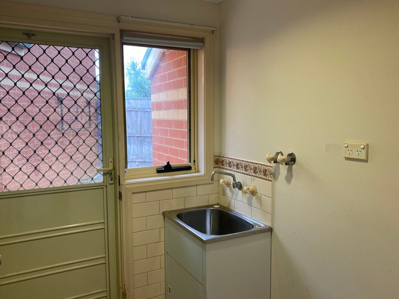 Photo - 2/243 Queen Street, Altona VIC 3018 - Image 10
