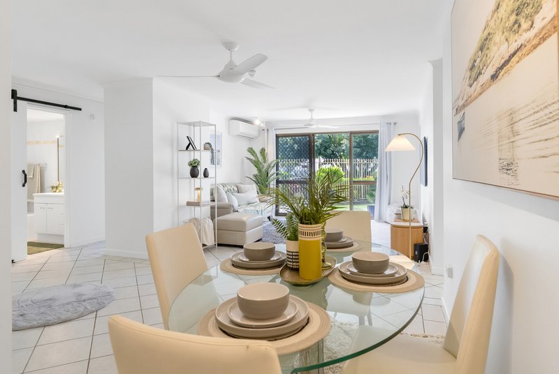 Photo - 2/249-255 Esplanade , Cairns North QLD 4870 - Image 6