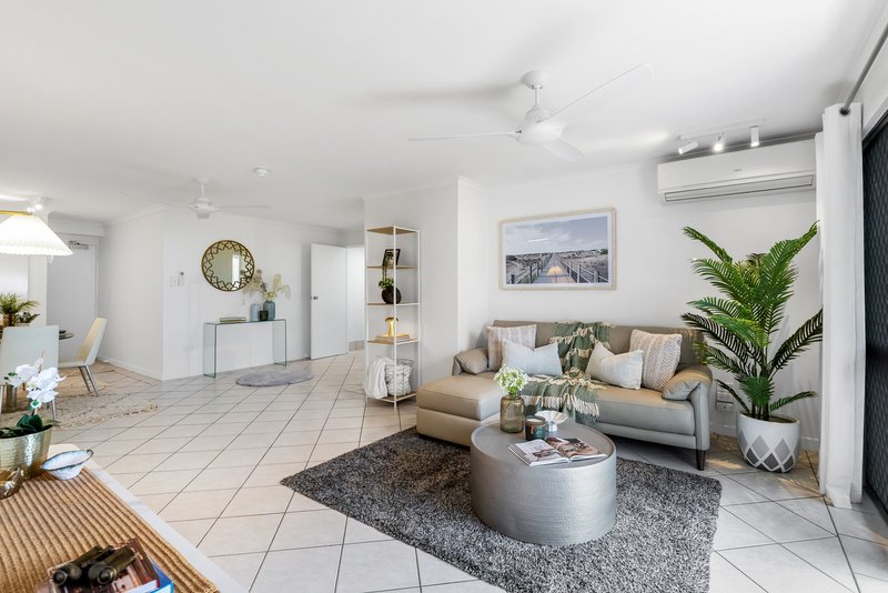 Photo - 2/249-255 Esplanade , Cairns North QLD 4870 - Image 8