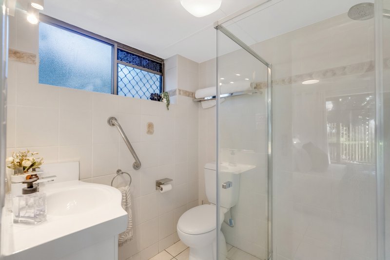 Photo - 2/249-255 Esplanade , Cairns North QLD 4870 - Image 14