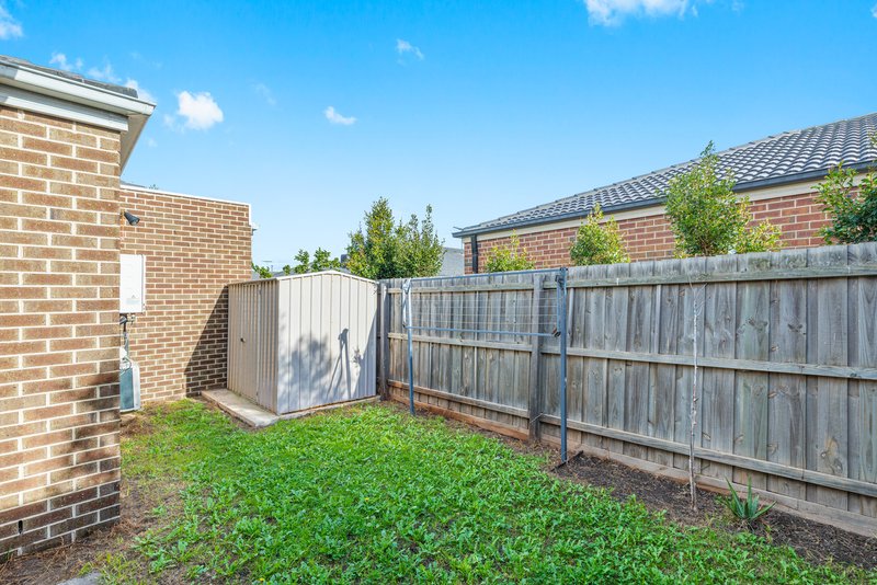 Photo - 2/249 Bethany Road, Tarneit VIC 3029 - Image 9