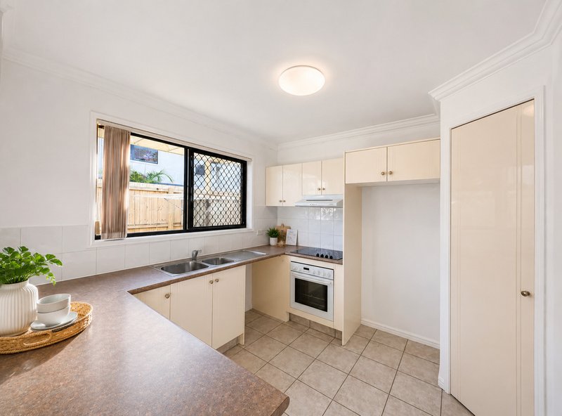Photo - 2/249 Christine Avenue, Varsity Lakes QLD 4227 - Image 5