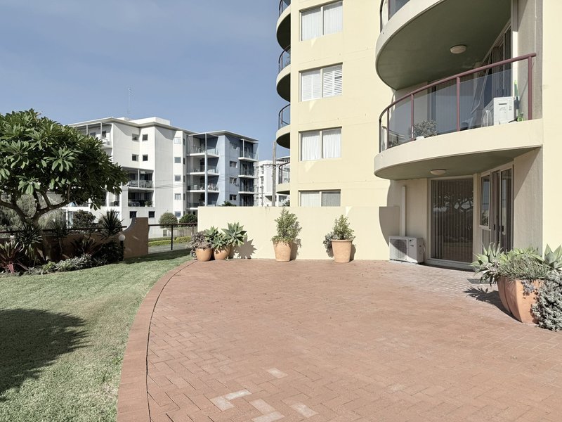 Photo - 2/25-27 Ocean Parade, The Entrance NSW 2261 - Image 7
