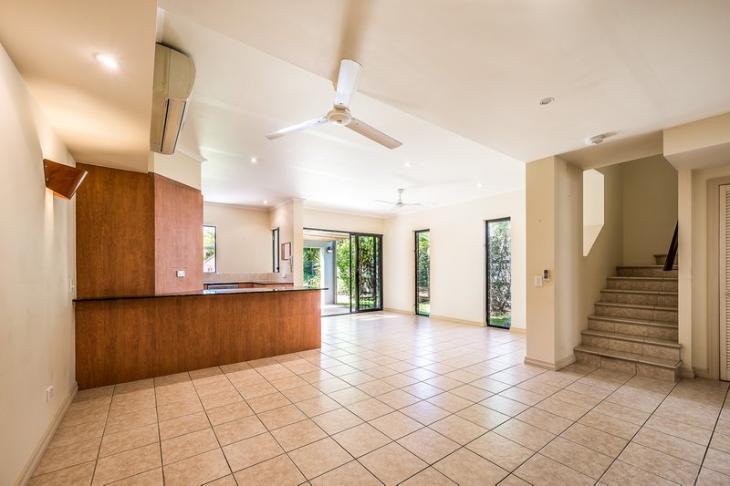 Photo - 22/5-7 Arlington Esplanade, Clifton Beach QLD 4879 - Image 6