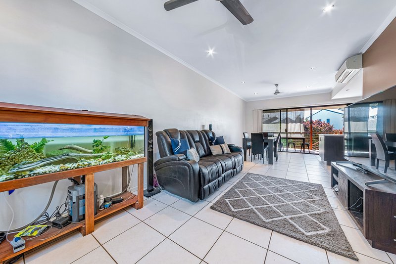 Photo - 2/25 Abell Road, Cannonvale QLD 4802 - Image 2