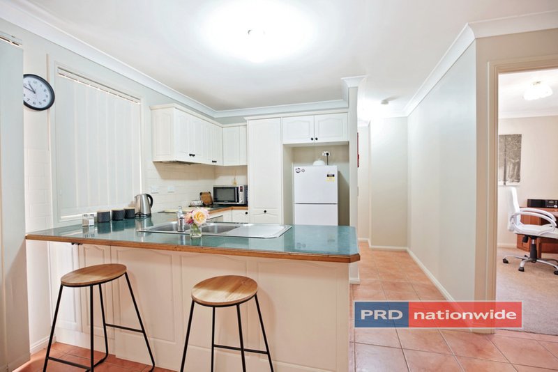 Photo - 2/25 Barker Street, Cambridge Park NSW 2747 - Image 4