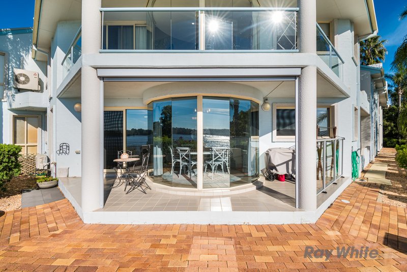 Photo - 2/25 Beach Road, Batemans Bay NSW 2536 - Image 5