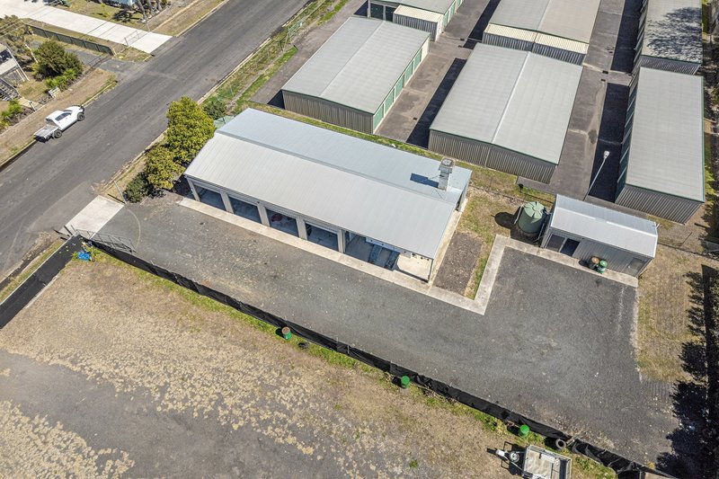 Photo - 225 Bridge Street, Oakey QLD 4401 - Image 7