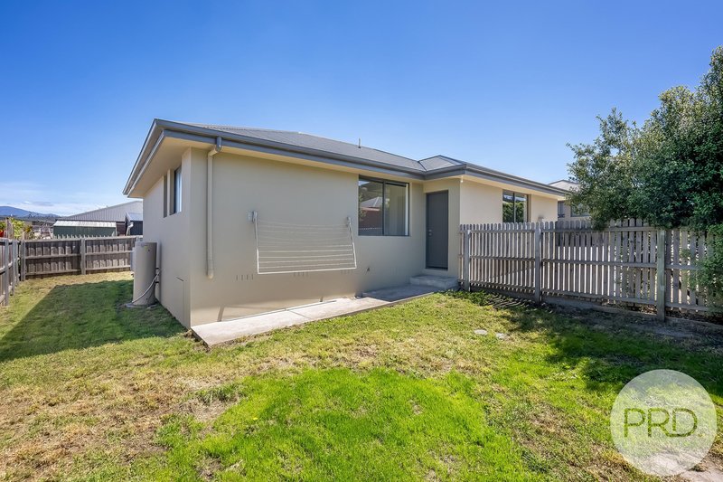 Photo - 2/25 Cavenor Drive, Oakdowns TAS 7019 - Image 11