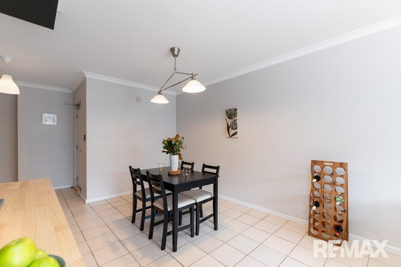 Photo - 22/5 Eastleigh Loop, Currambine WA 6028 - Image 13