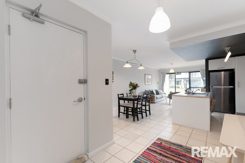 Photo - 22/5 Eastleigh Loop, Currambine WA 6028 - Image 14