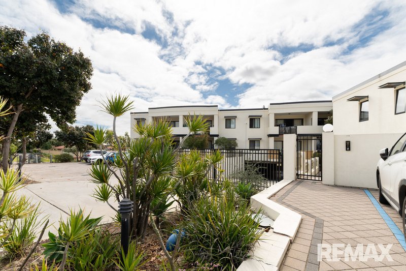 Photo - 22/5 Eastleigh Loop, Currambine WA 6028 - Image 31