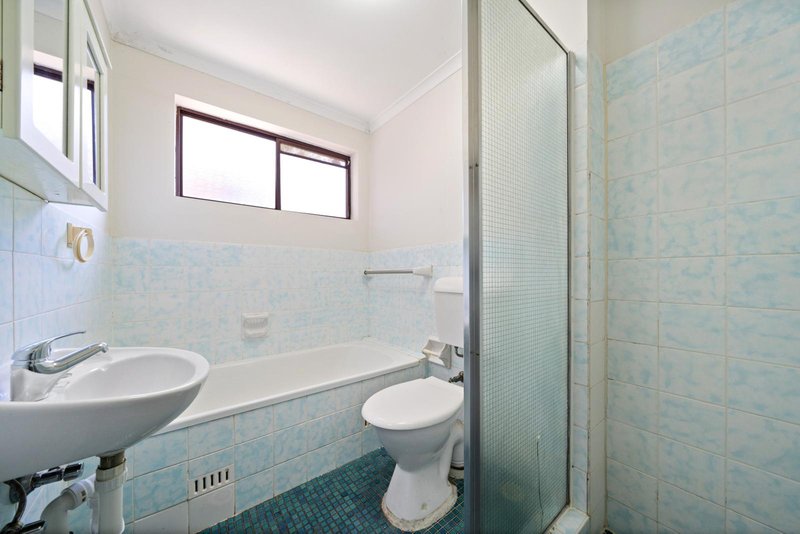 Photo - 2/2/5 Edwin Street, Regents Park NSW 2143 - Image 4