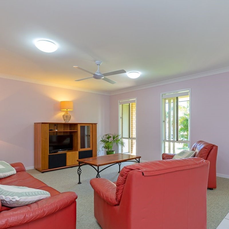 Photo - 225 Endeavour Drive, Banksia Beach QLD 4507 - Image 2