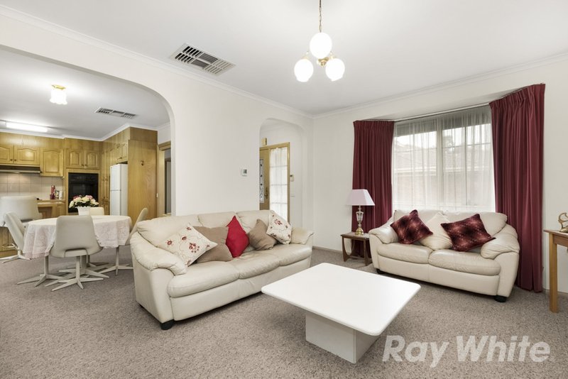 Photo - 2/25 Fernhill Street, Glen Waverley VIC 3150 - Image 7