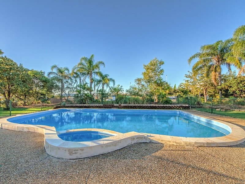 Photo - 22/5 Galeen Drive, Burleigh Waters QLD 4220 - Image 9