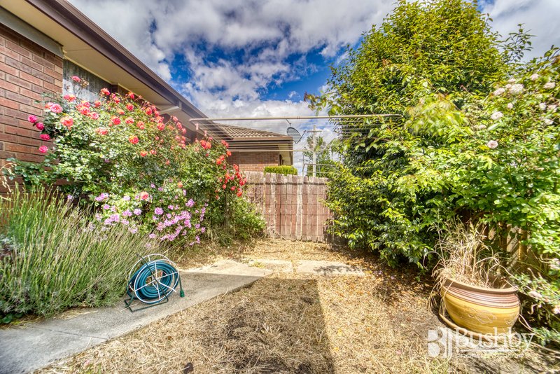 Photo - 2/25 Hilton Place, Norwood TAS 7250 - Image 13