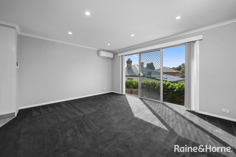 Photo - 2/25 Hope Street, New Town TAS 7008 - Image 6