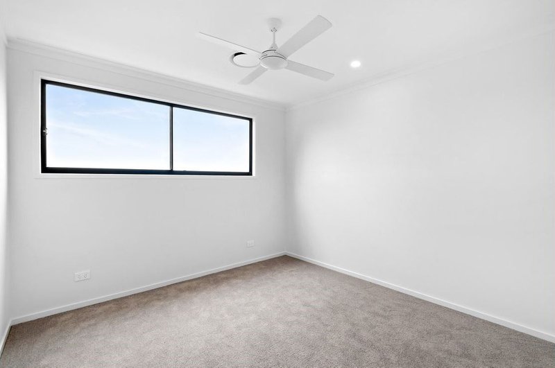 Photo - 2/25 Horsington Street, Morningside QLD 4170 - Image 5