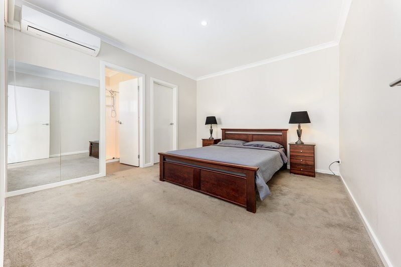 Photo - 2/25 Lady Penrhyn Drive, Melton West VIC 3337 - Image 9