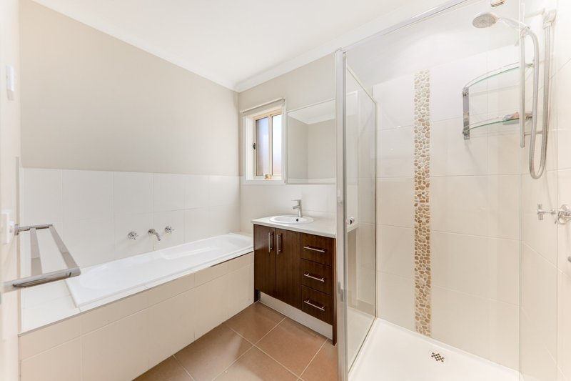 Photo - 2/25 Lady Penrhyn Drive, Melton West VIC 3337 - Image 13