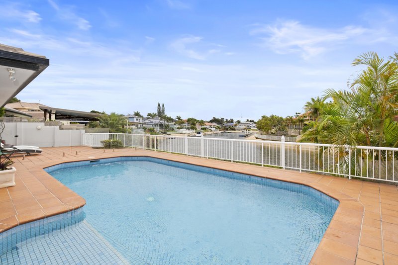 Photo - 225 Markeri Street, Mermaid Waters QLD 4218 - Image 12