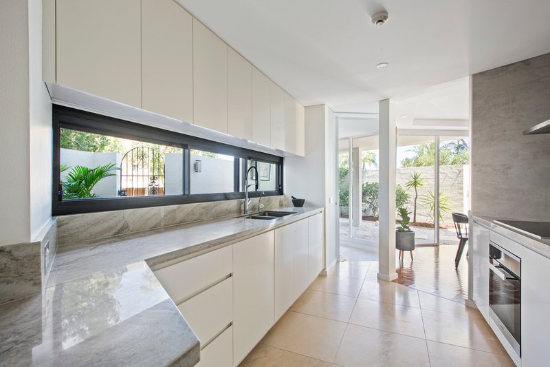 Photo - 2/25 Marshall Street, Manly NSW 2095 - Image 3