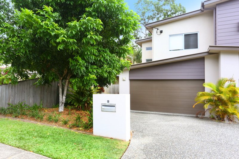 Photo - 2/25 Melinda Street, Southport QLD 4215 - Image 5