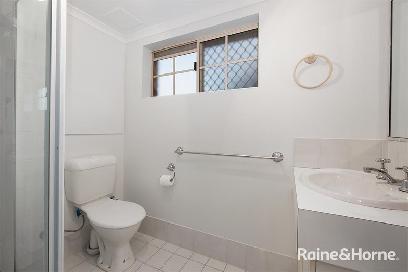 Photo - 2/25 Payne Street, Indooroopilly QLD 4068 - Image 6