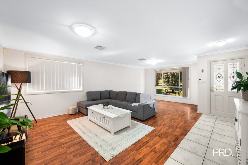 Photo - 2/25 Price Street, South Penrith NSW 2750 - Image 3