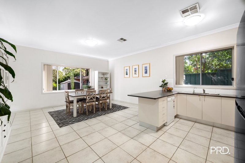 Photo - 2/25 Price Street, South Penrith NSW 2750 - Image 4