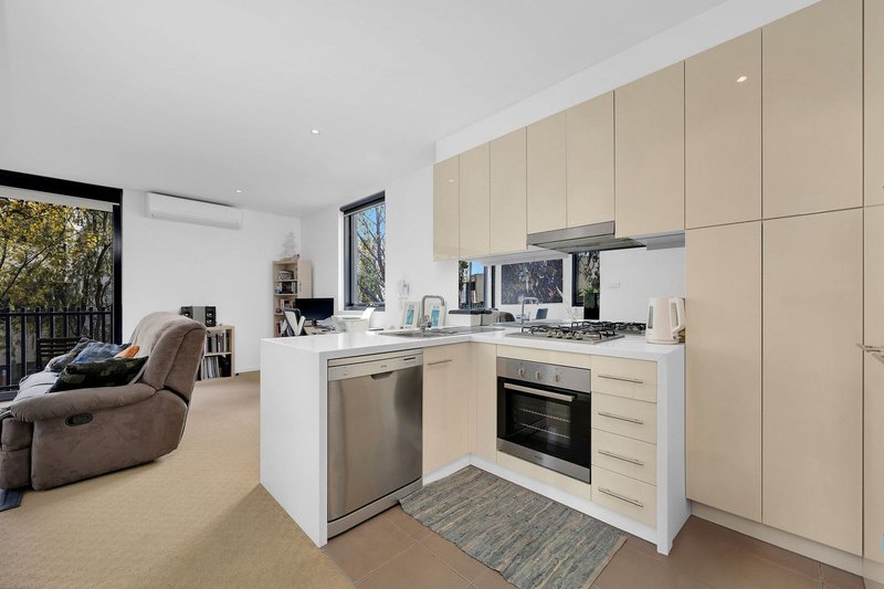 Photo - 2/25 Princeton Terrace, Bundoora VIC 3083 - Image 2