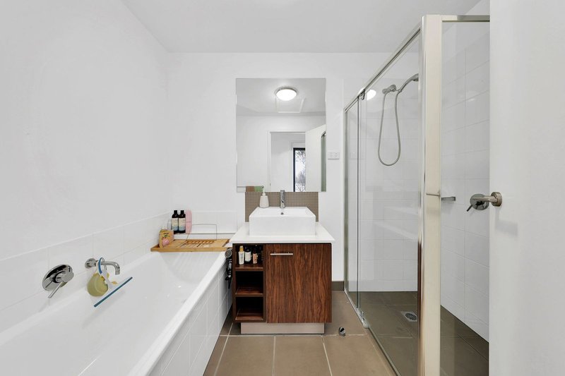 Photo - 2/25 Princeton Terrace, Bundoora VIC 3083 - Image 8