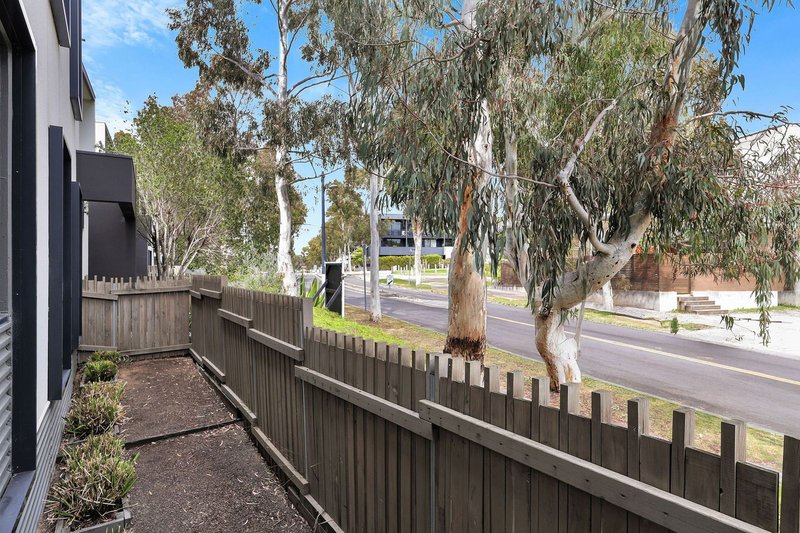 Photo - 2/25 Princeton Terrace, Bundoora VIC 3083 - Image 11