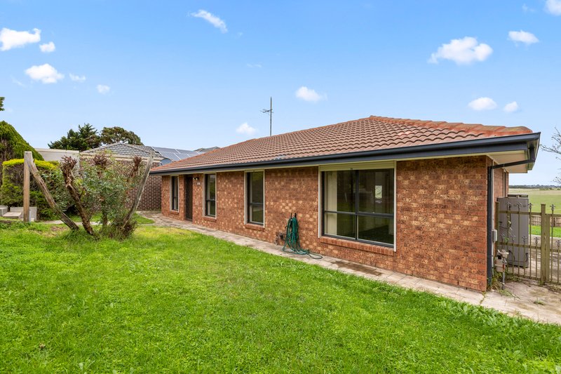 Photo - 2/25 Rokewood Crescent, Meadow Heights VIC 3048 - Image 1