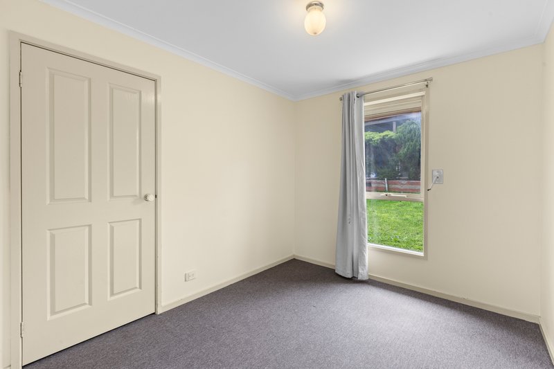 Photo - 2/25 Rokewood Crescent, Meadow Heights VIC 3048 - Image 6