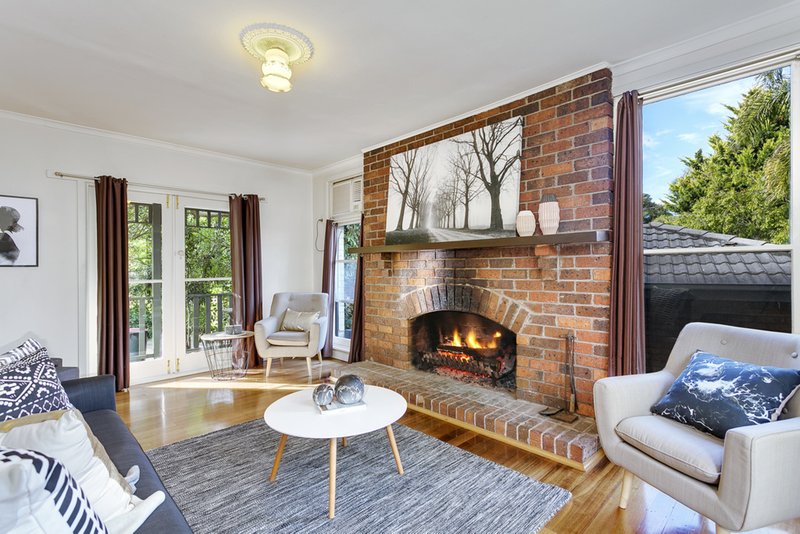 Photo - 2/25 Ruskin Avenue, Croydon VIC 3136 - Image 2