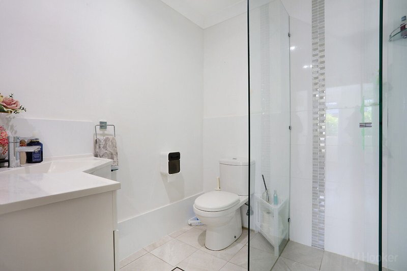 Photo - 2/25 Sanctuary Court, Coombabah QLD 4216 - Image 16