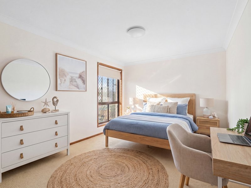 Photo - 2/25 Tekapo Street, Broadbeach Waters QLD 4218 - Image 7